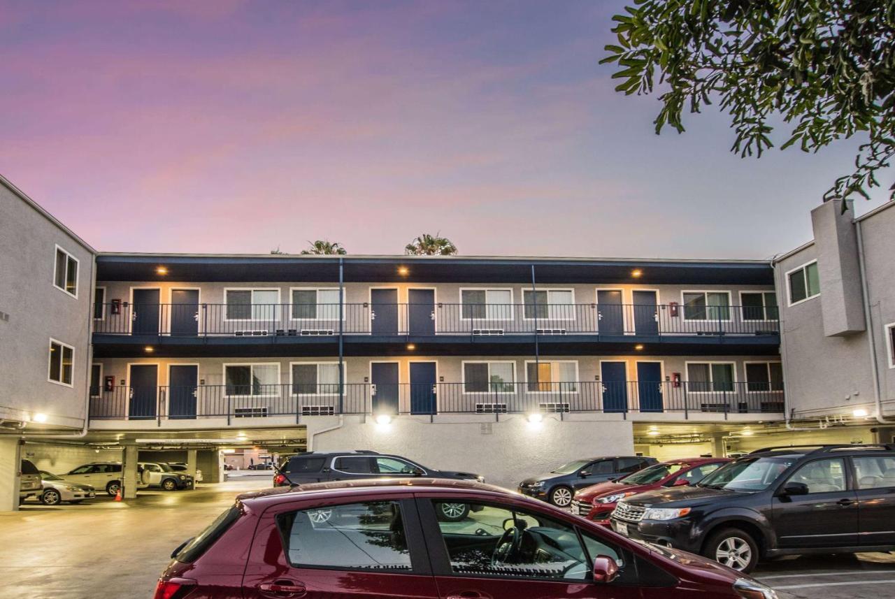 Travelodge By Wyndham Culver City Лос Анджелис Екстериор снимка