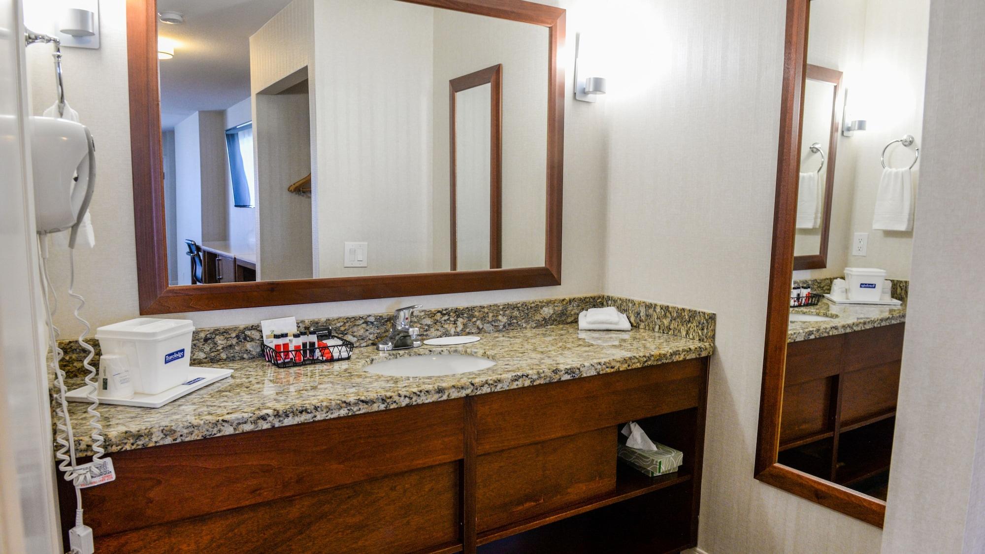 Travelodge By Wyndham Culver City Лос Анджелис Екстериор снимка