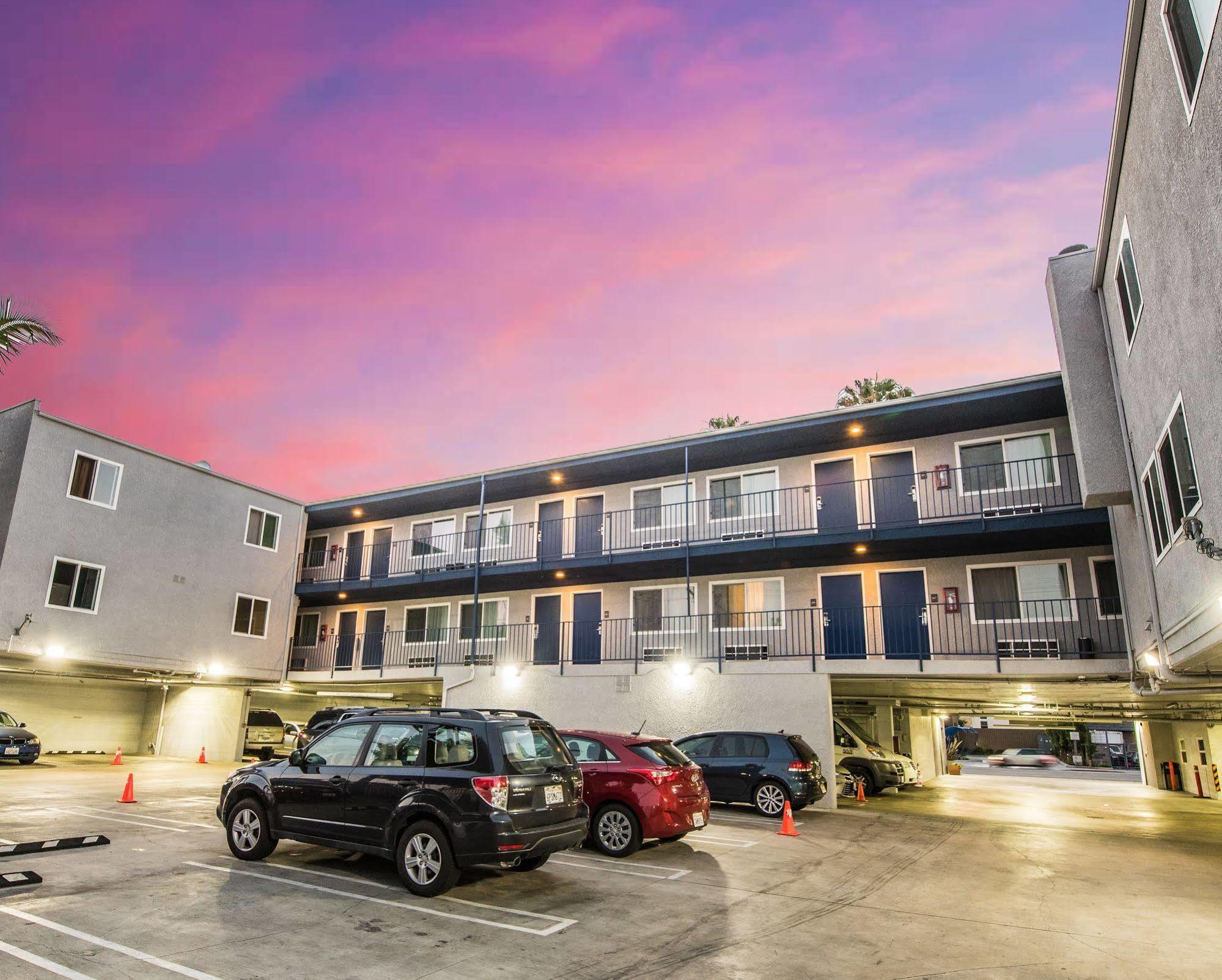 Travelodge By Wyndham Culver City Лос Анджелис Екстериор снимка